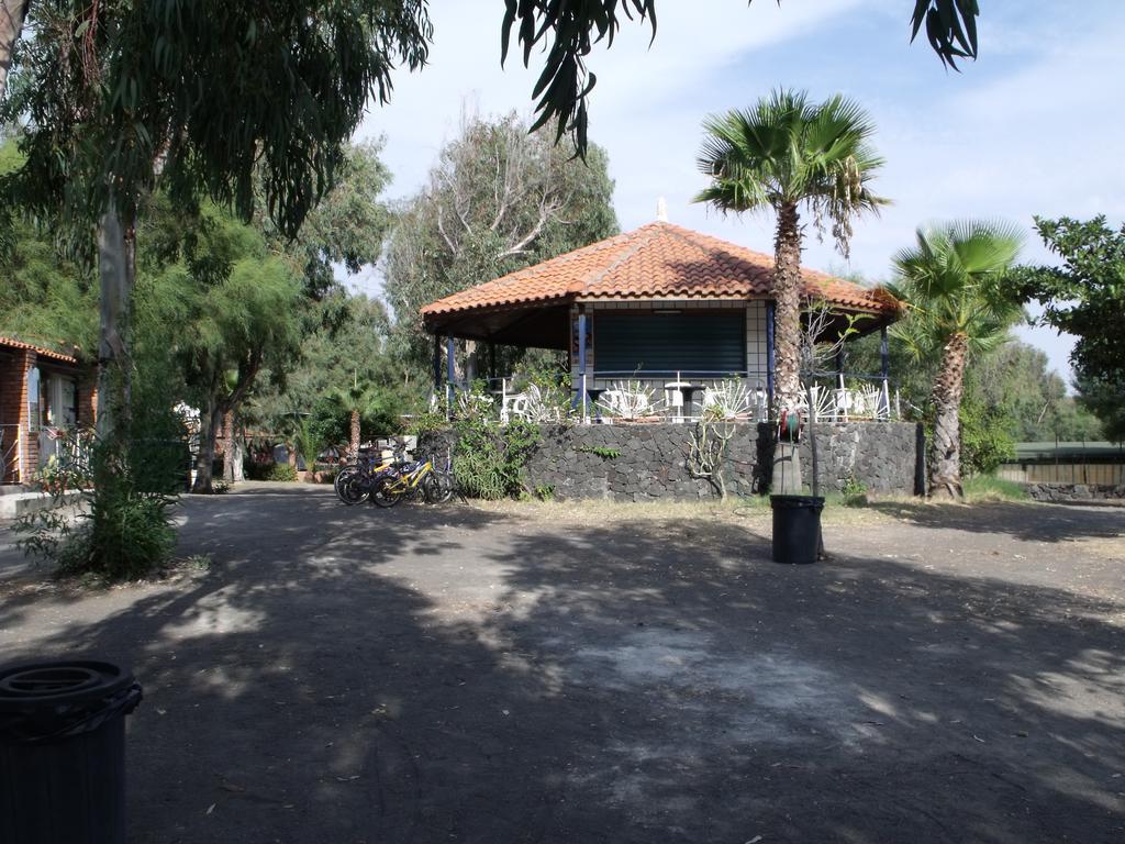Villaggio Togo Togo Porto di Ponente Bagian luar foto