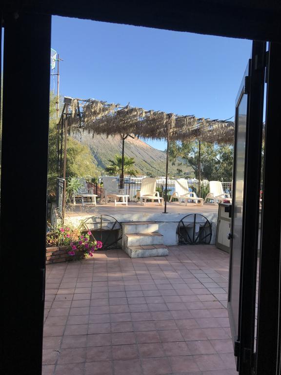 Villaggio Togo Togo Porto di Ponente Bagian luar foto