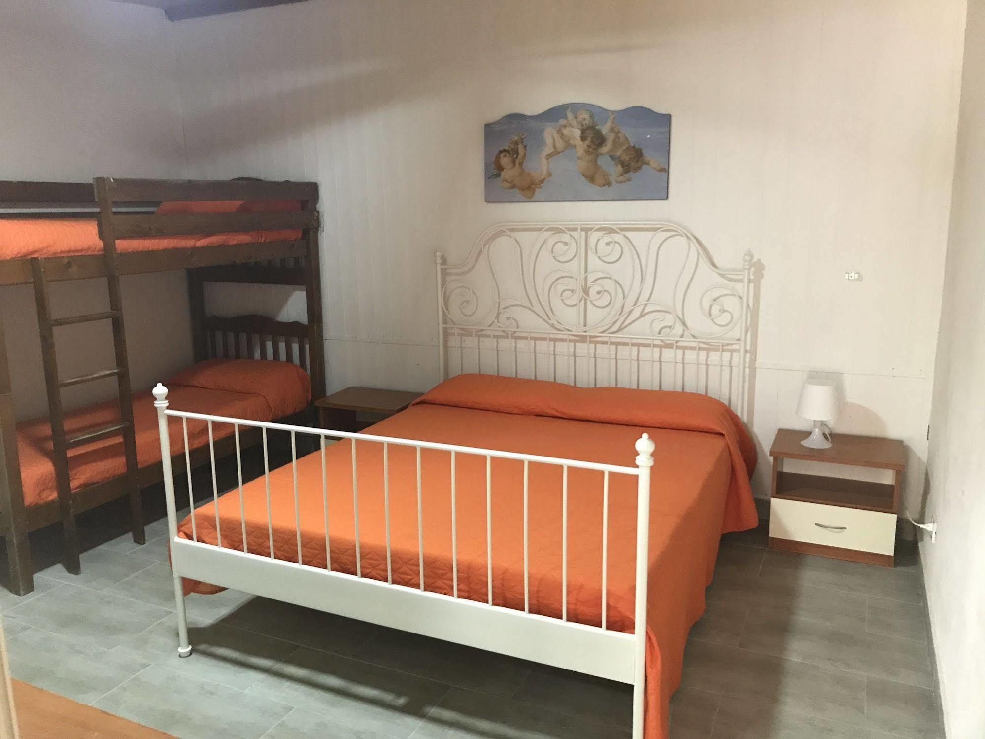 Villaggio Togo Togo Porto di Ponente Bagian luar foto
