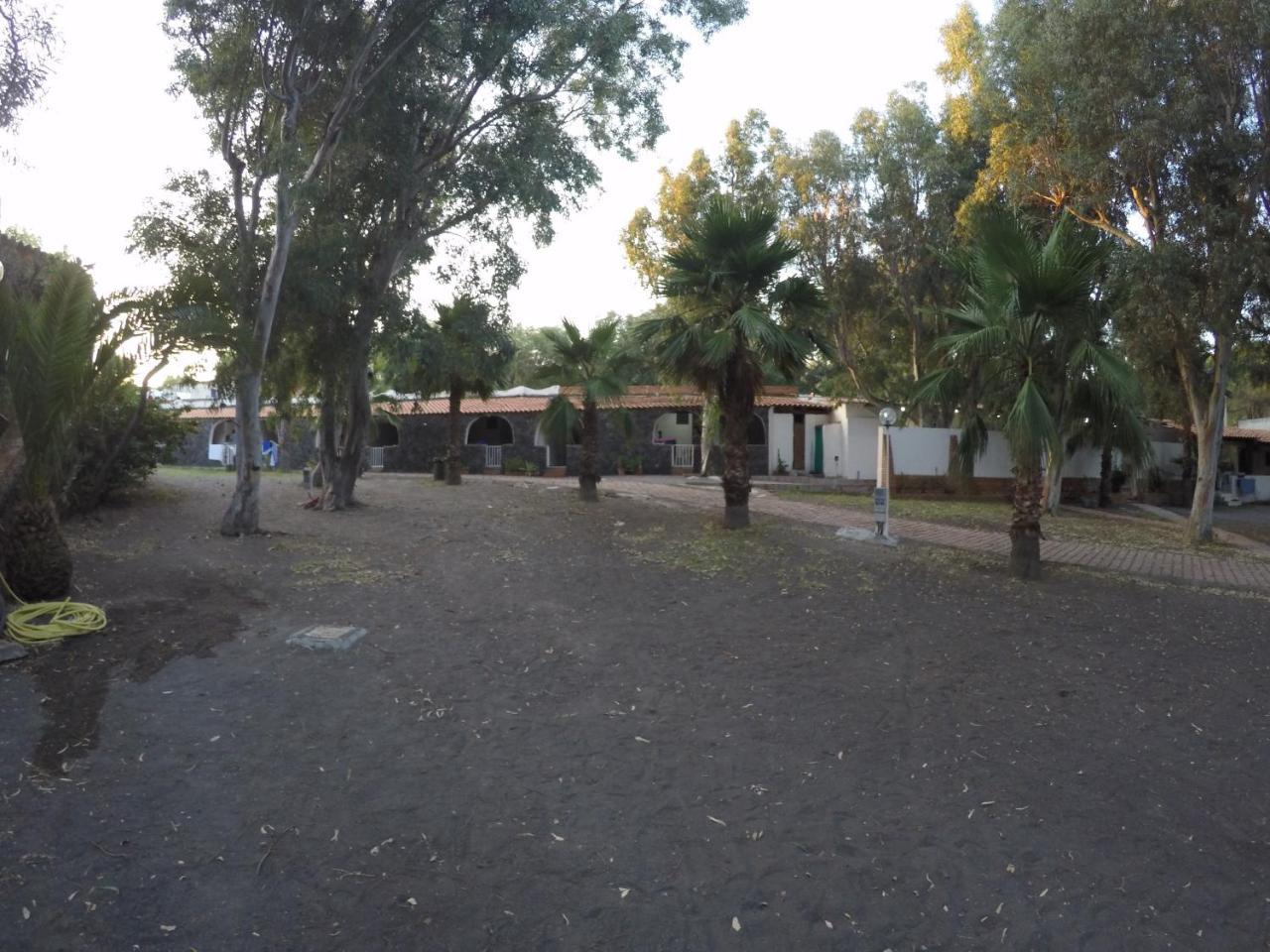 Villaggio Togo Togo Porto di Ponente Bagian luar foto